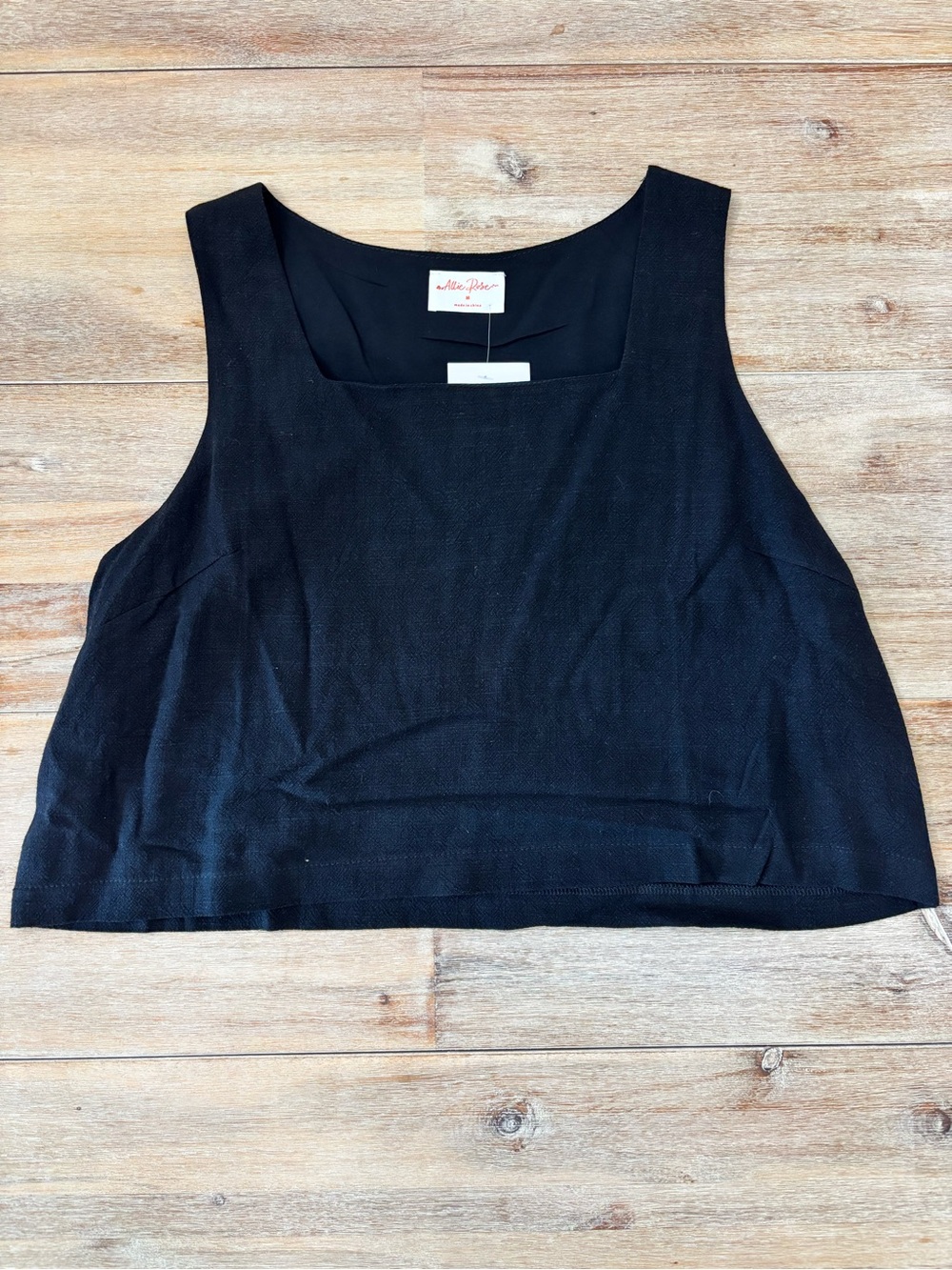 Black Square Neck Crop Tank Top